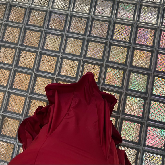 RED PROM DRESS SIZE 12♥️ - Picture 4 of 4